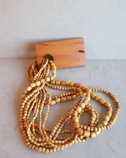 Colar de Madeira de Peroba Rosa MOD2