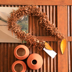 Colar Decorativo de Couro Marrom Claro