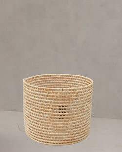 Cesto de Palha de Carnaúba Ponto Simples M