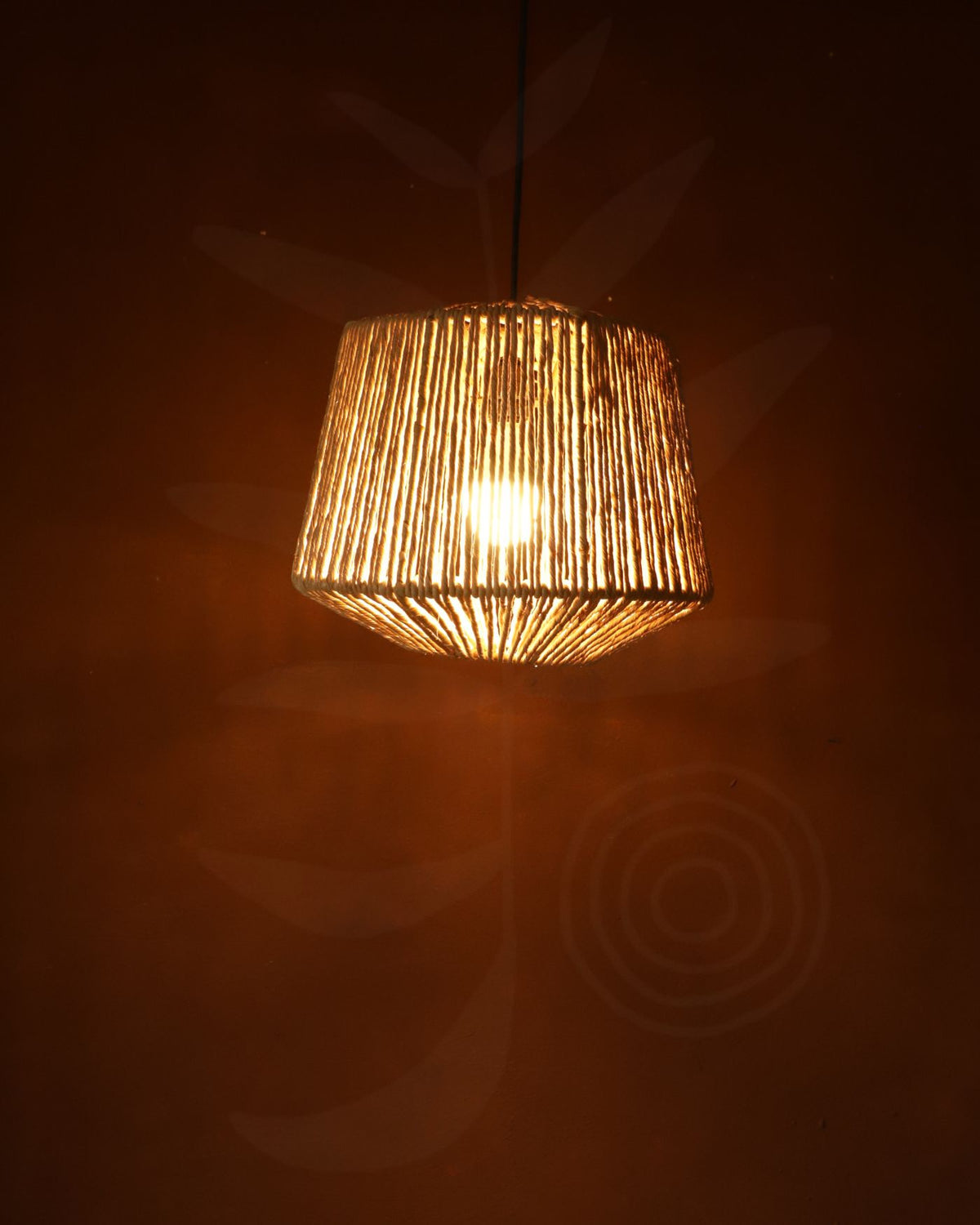 Luminária Pendente de Palha Aramada Enseada P