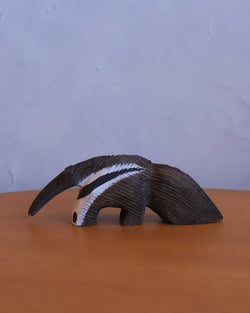 Tamanduá Decorativo de Madeira