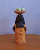 Boneca Decorativa de Cerâmica Amarela