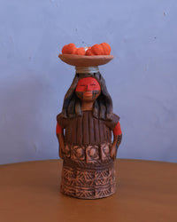 Boneca Decorativa de Cerâmica Marrom