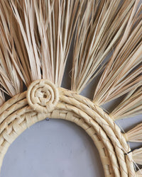 Escultura Cocar de Palha de Carnaúba Cru